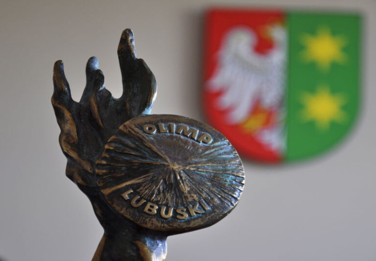 statuetka01