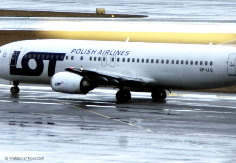 lot-polish-airlines
